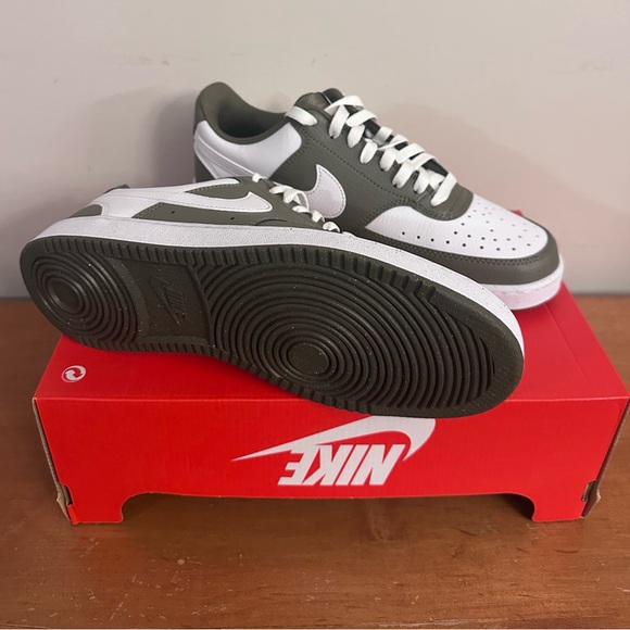 Nike Court Vision Low sneakers olive/white NEW - Picture 4 of 6